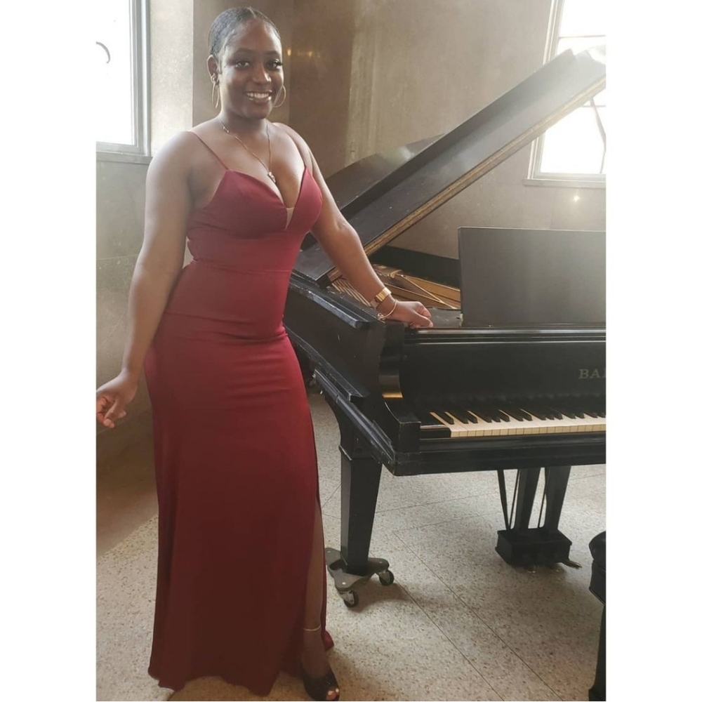 Burgundy Fitted gown with leg slit